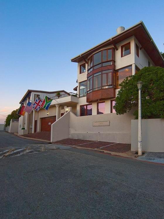 קניסנה Augusta Bay Guest House מראה חיצוני תמונה
