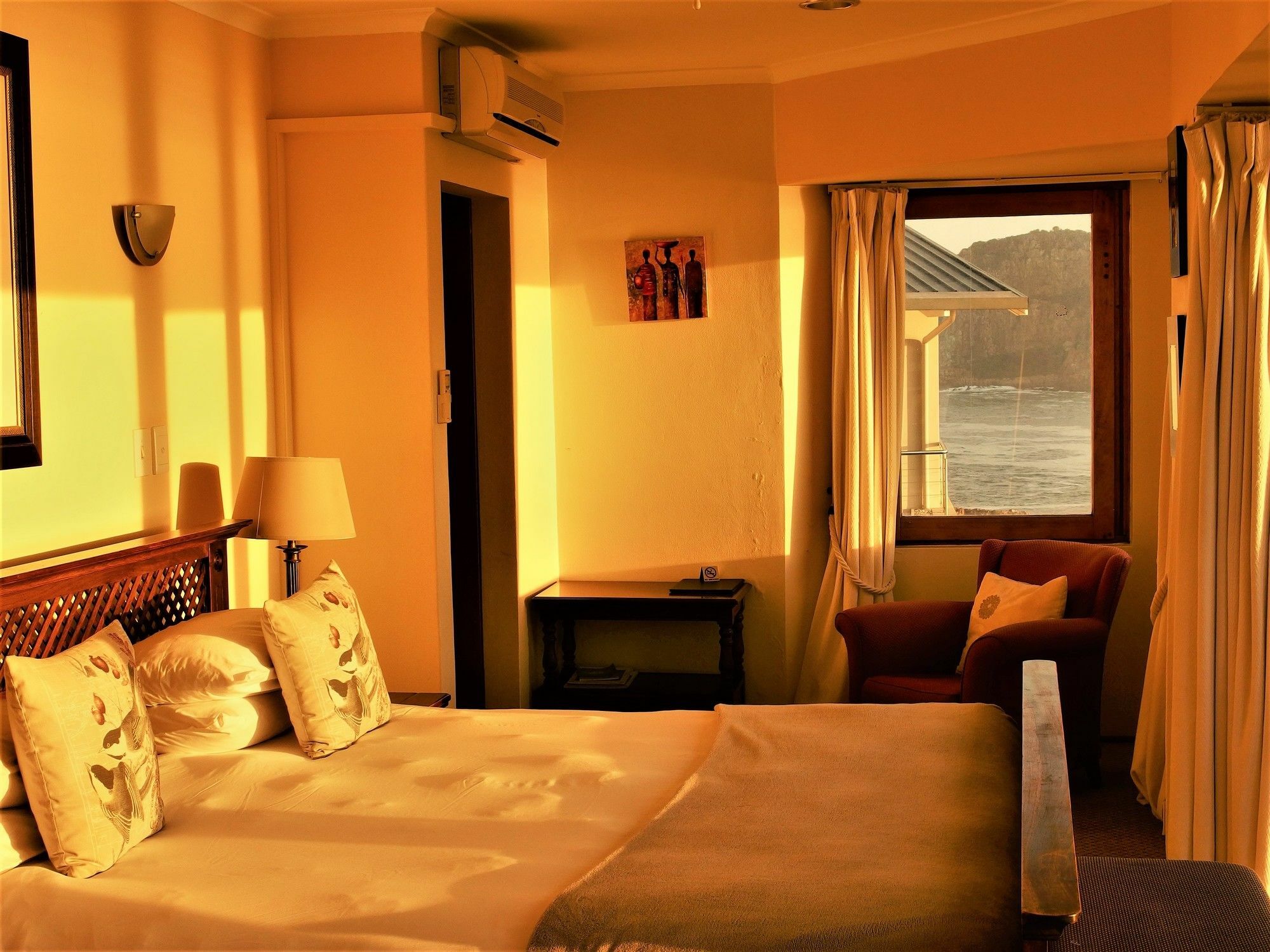 קניסנה Augusta Bay Guest House מראה חיצוני תמונה