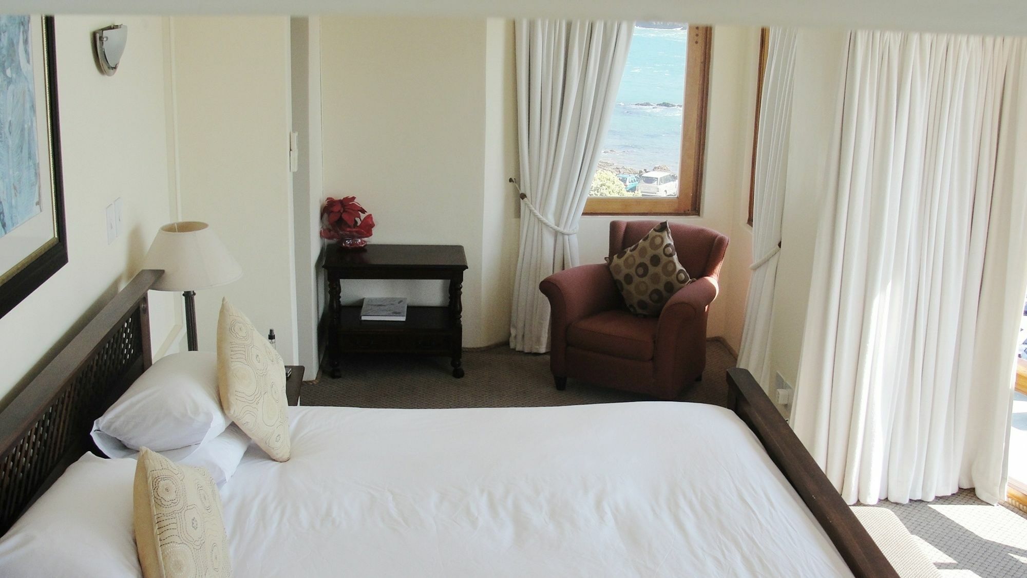 קניסנה Augusta Bay Guest House מראה חיצוני תמונה