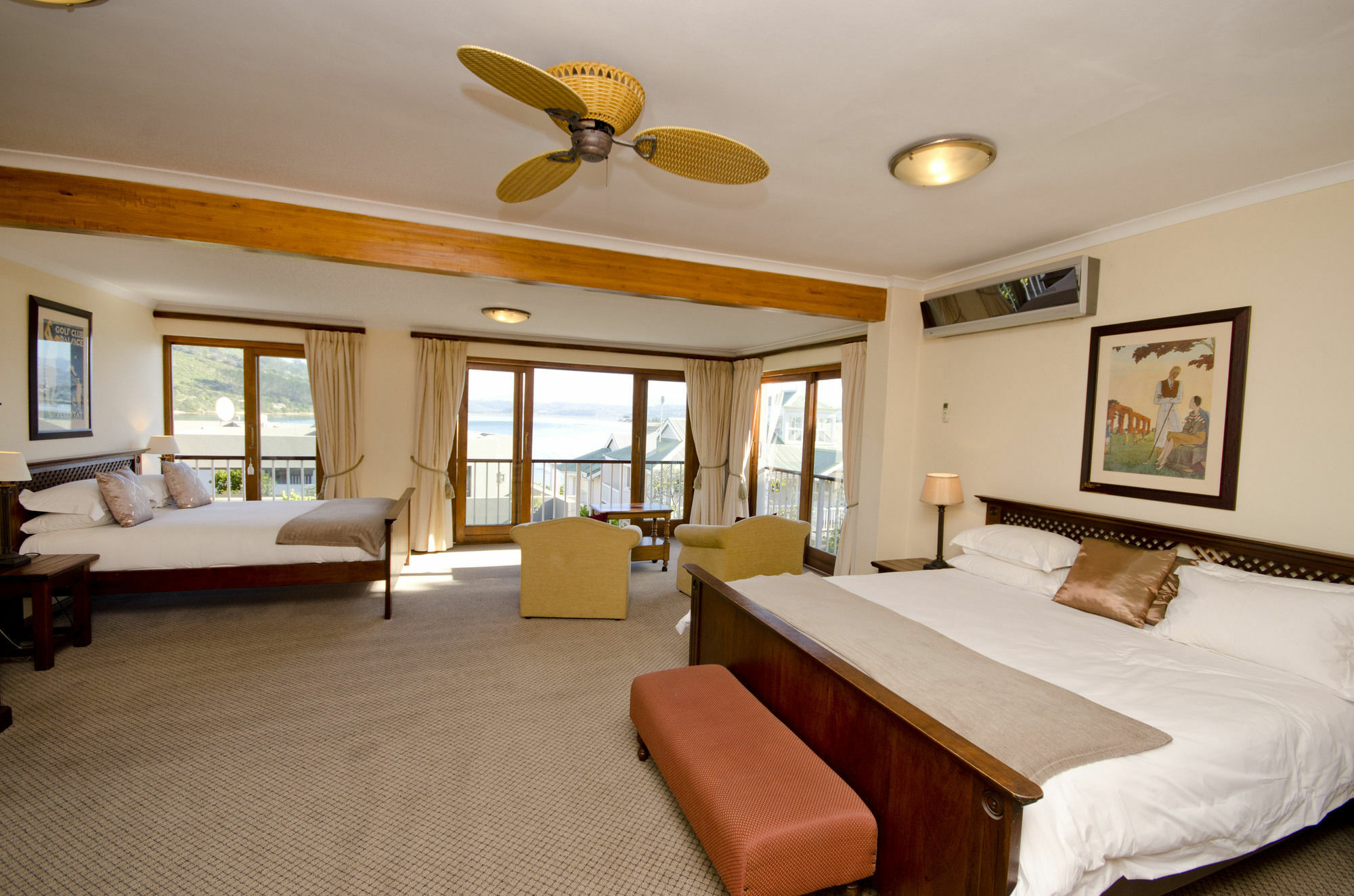 קניסנה Augusta Bay Guest House מראה חיצוני תמונה